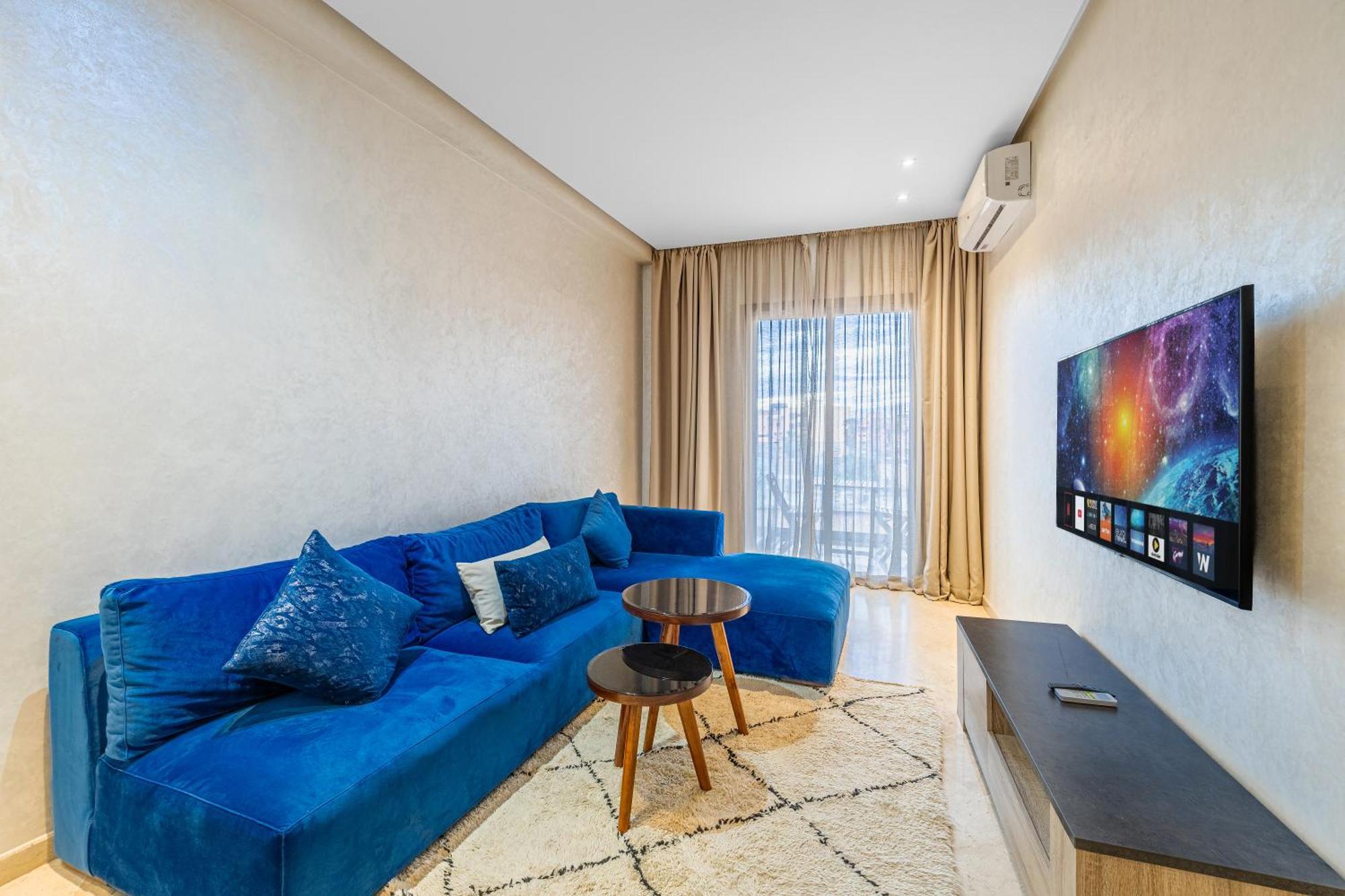 Apartment Brand New And Stylish Location